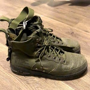 Nike Air Force 1 SF Mid Sequoia